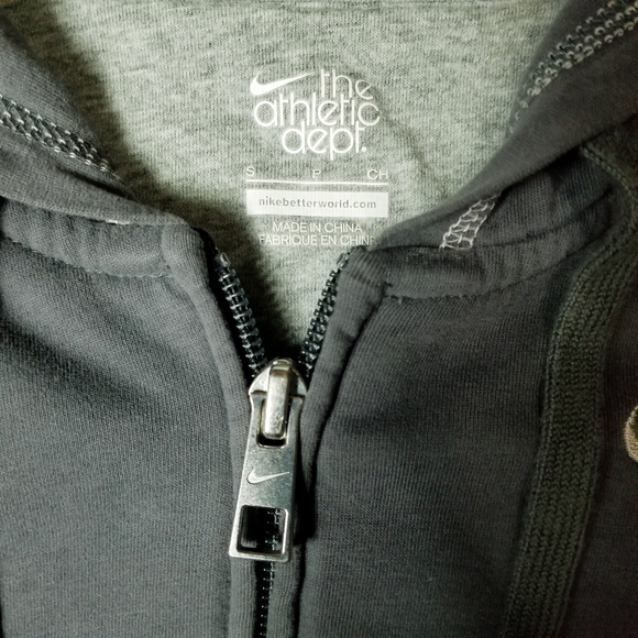 Nike jacket - Picture 2 of 7